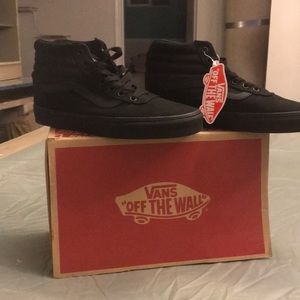 NEW Women’s Vans